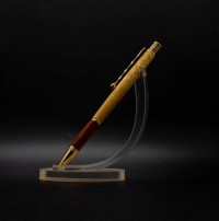 Nice contrasting wood on this great kit. Fun to make; easy.