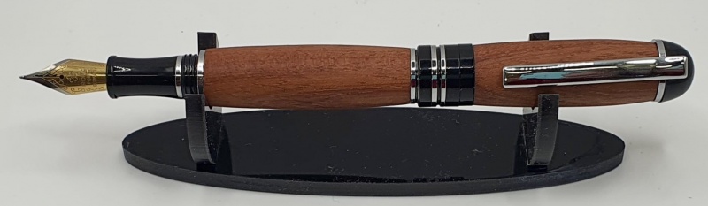 Mixture of wood and amazing acrylic pens super nice kits to use