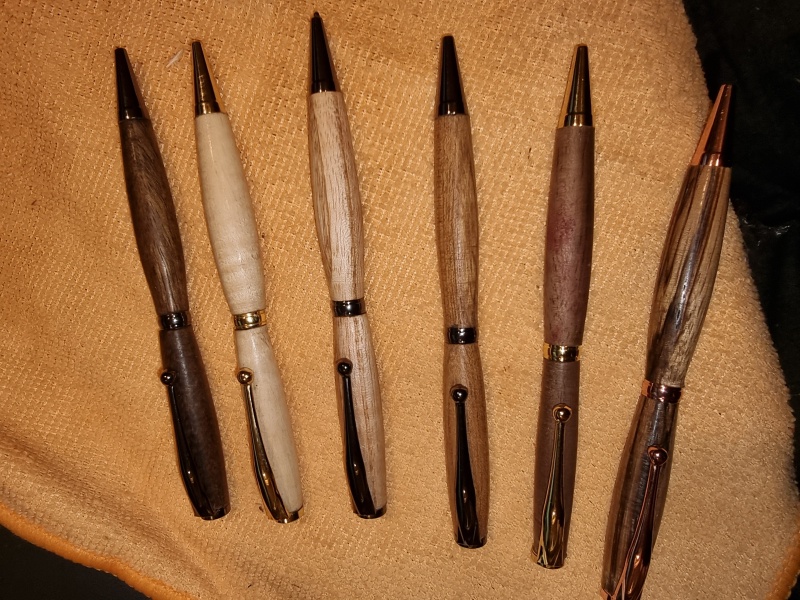 Coucou, voici les derniers... Ma collection augmente peu a peu... Ma livraison arrive bientôt car je n'ai plus de monture ;)