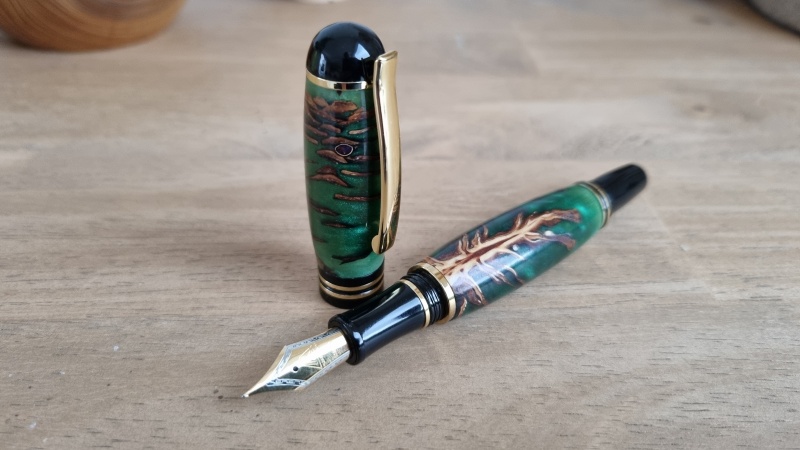 Churchill fountain pen - homemade pinecone & resin blank - carnauba wax finish