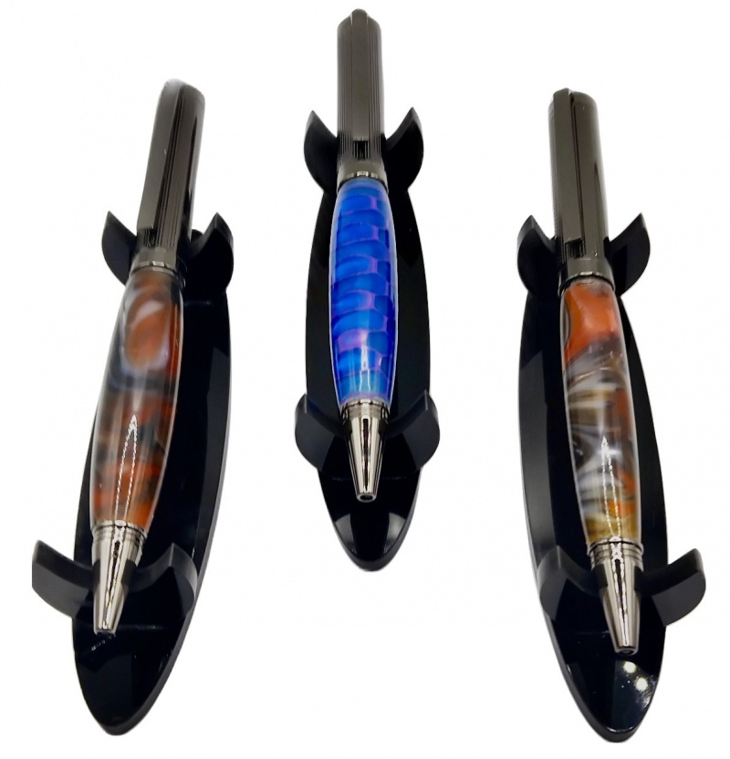 Great quality pen kits 100% recommend will be buying these again soon “Twist action with Parker type refills”