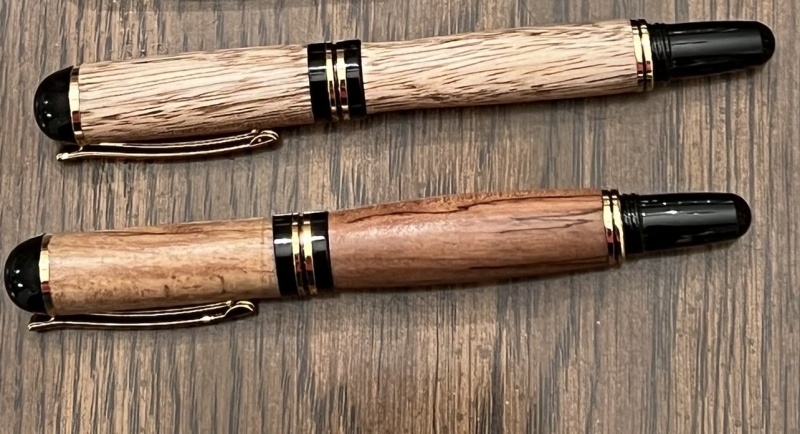 Black and gold trim Churchill fountain pens