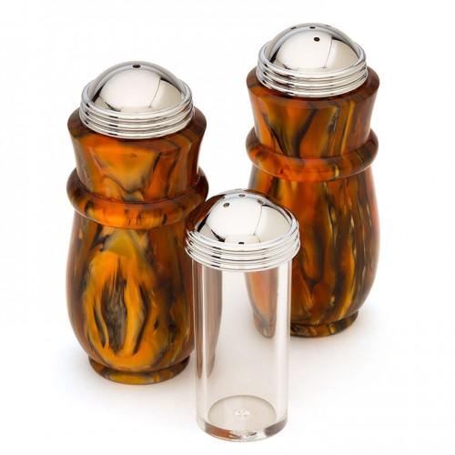 Salt &amp; Pepper Shaker Kit